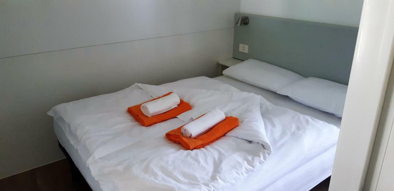 Mobile Homes And Apartment - Terme Catez Catez ob Savi Bagian luar foto