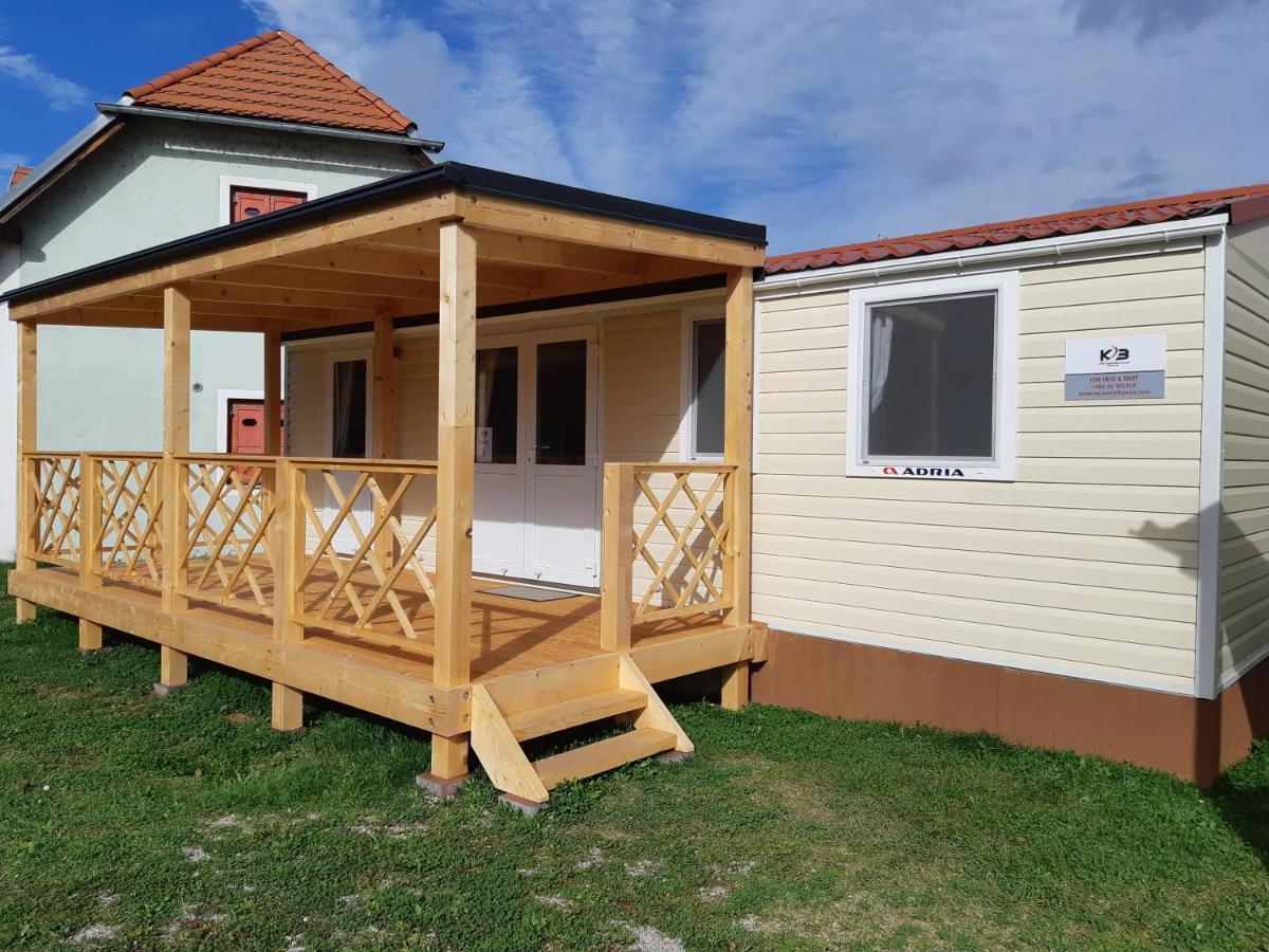 Mobile Homes And Apartment - Terme Catez Catez ob Savi Bagian luar foto